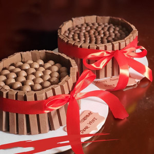 Kitkat Bowl Cake
